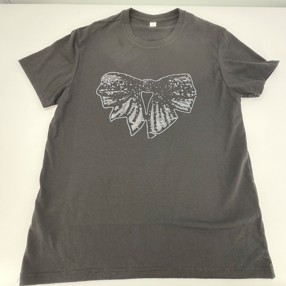 Unbranded Graphic T-Shirt Ribbon Bow Print Size L Black Coquette Aesthetic Tee